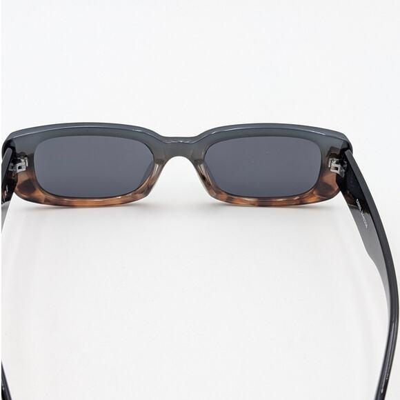 Aire Ceres Unisex Rectangle Sunglasses Black Frame with Smoke Mono Lens M Size - Picture 6 of 8